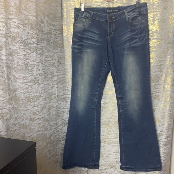 ZCO Jeans Premium Medium Wash Wild/Flare Blue Jeans Size 13 - Picture 2 of 12